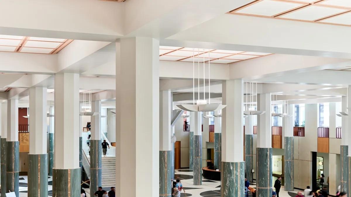 ALEMS avança com projeto que obriga detalhamento de contas de luz para energia solar