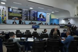 CÂMARA DE CAMPO GRANDE APROVA POLÍTIC...
