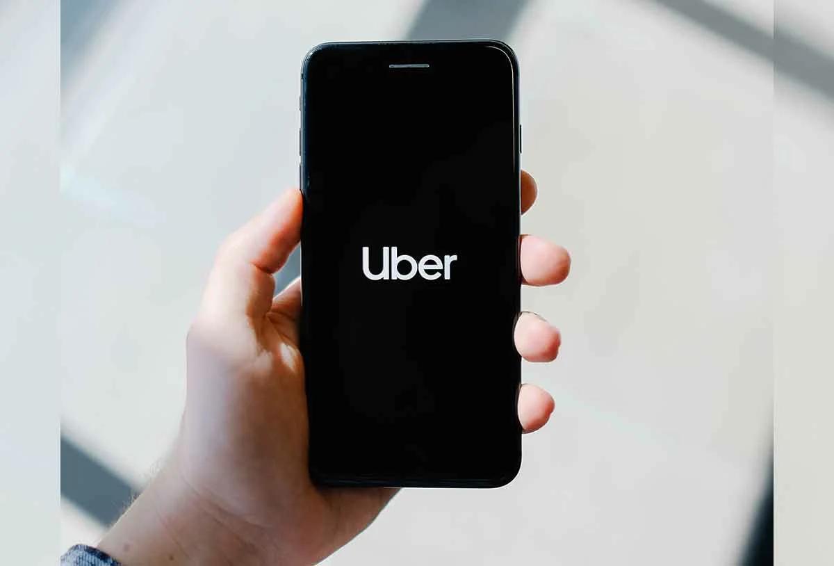 Motoristas protestam contra projeto que regula apps e votação é adiada em CG