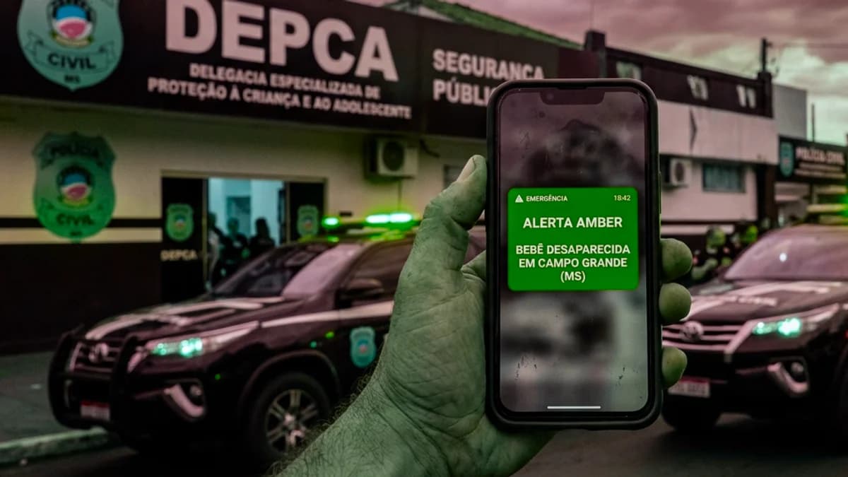 Grave acidente de trânsito causa capotamento na Avenida Afonso Pena