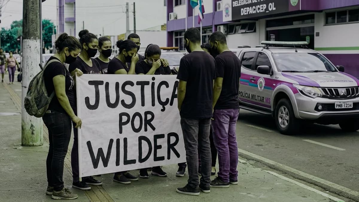 Polícia fecha laboratório clandestino de emagrecedores e prende brasileiros na fronteira de MS