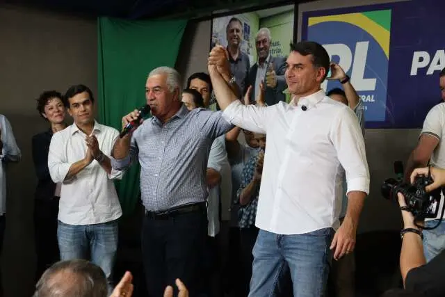 Riedel e Flávio Bolsonaro criticam governo federal e pedem união em MS