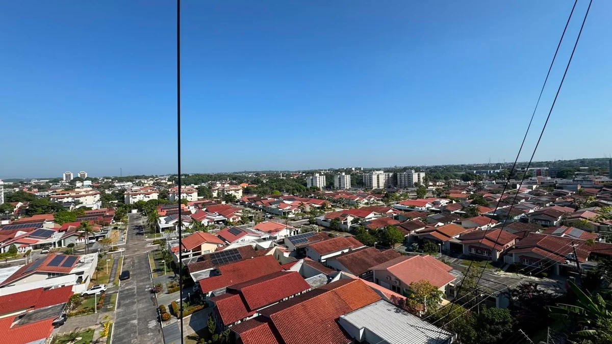 Qualidade do ar piora em Manaus nesta sexta (14); especialista aponta relação com incêndios