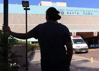 Menino de 11 anos queimado em 85% do corpo pode precisar de hemodiálise