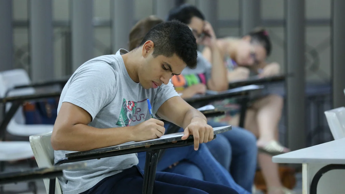 Prouni Recife abre inscrições para 363 bolsas de estudo para faculdades